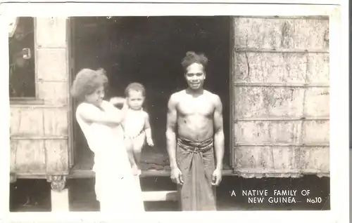 A NATIVE FAMILY OF NEW GUINEA v. 1945 (AK4414)