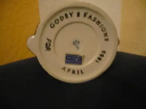 Porzellanfigur - Dame mit Spitzenumhang - Sitzendorf (870) Preis reduziert