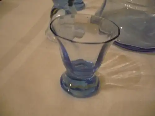 Blau-Glas - Likör-Karaffe mit 6 Gläsern - älter (915) Preis reduziert