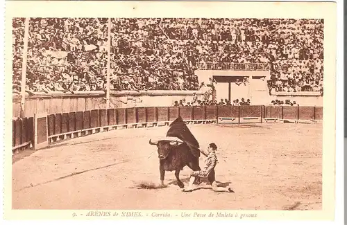Arènes de Nimes - Corrida - Une Passe de Muleta à genoux v.1926 (AK4862)
