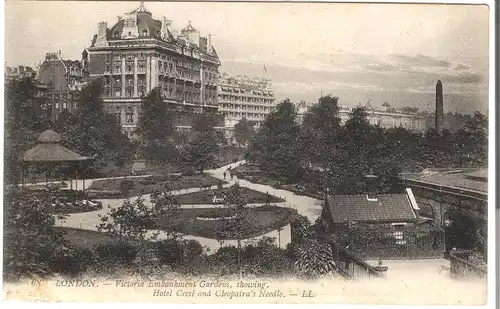 London - Victoria Embankment Gardens, showing - Hotel Cecil and Cleoprata's Needle v.1910 (AK53571)