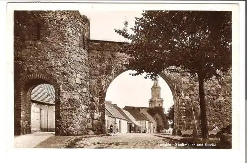 Templin - Stadtmauer mit Kirche v. 1930  (AK45550)
