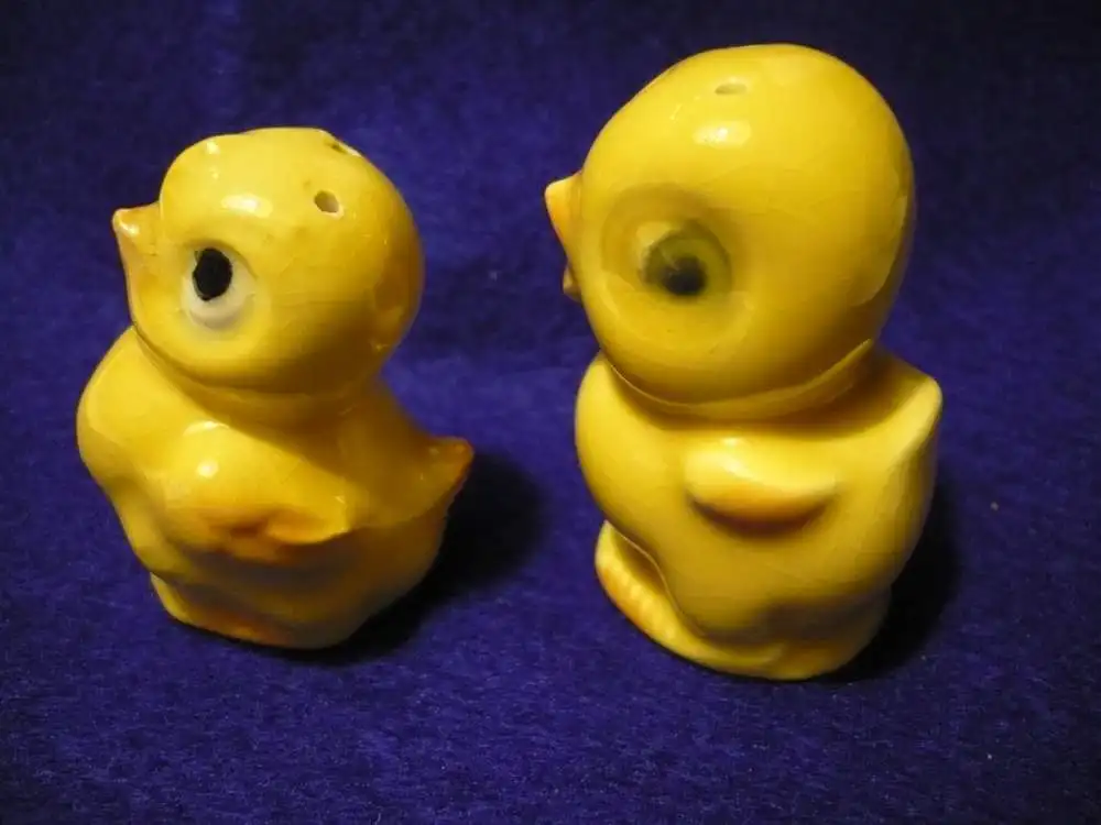 Salz- & Pfeffer-Streuer in Form von Kücken - von Goebel - älter (936) Preis reduziert 1