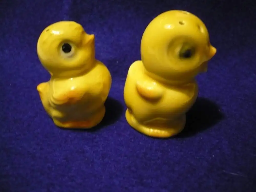 Salz- & Pfeffer-Streuer in Form von Kücken - von Goebel - älter (936) Preis reduziert 3