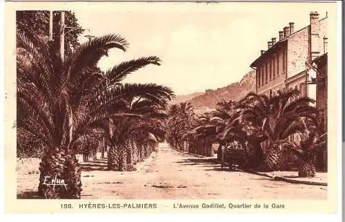 HYÈRES-LES-PALMIERS - L'Avenue Godillot, Quartier de la Gare von 1935  (AK5382)