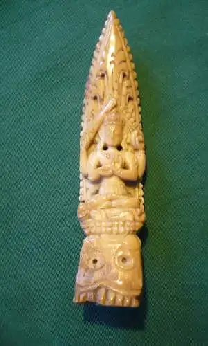 Geschnitzte buddhistische Gottheit - Bein - älter (960) Preis reduziert