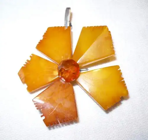 Bernstein Brosche in Form einer Blüte mit Silberfassung 0,835   - älter (971) Preis reduziert