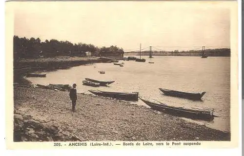 Ancenis - Bords de Öoire, vers le Pont suspendu von 1924  (AK5564)