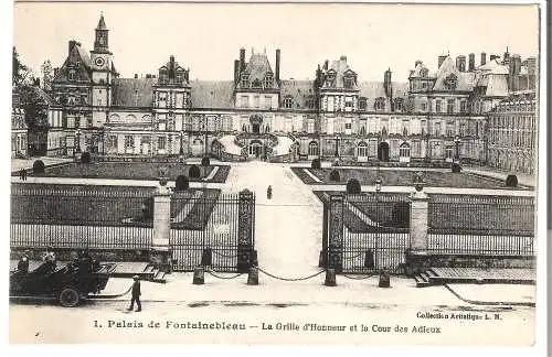 Palais de Fontainebleau - La Grille d'Honneur et la Cour des Adieux von 1925  (AK5567)