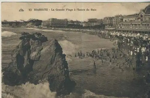 BIARRITZ - La Grande Plage à l'heure du Bain - von 1920  (AK59146)