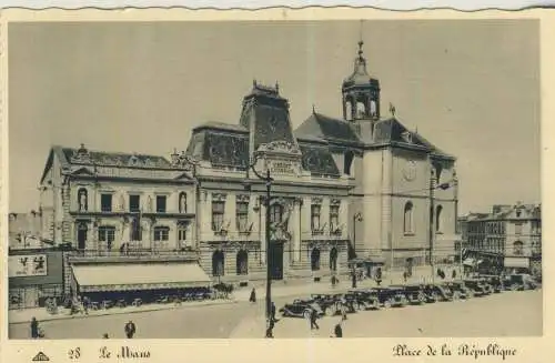 Le Mans - Place de la République - von 1947 (AK59198)