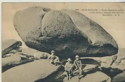 PLOUMANACH - Roche branlante pesanl 15.000 kilos et pouvant être ébranlée facilement - von 1916 (AK59257)