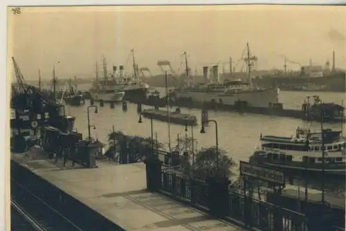 Foto-Serie - Hamburger Hafen - Bildgröße 9,4cm x 6,4cm - von 1938 (59275-59277)