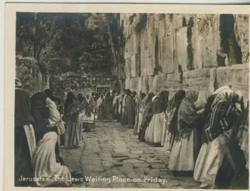 Jerusalem - The Jews Wailing Place on Friday - 9,1cm x 7,2cm - (F59632)