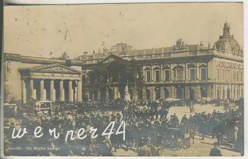 Berlin - Reichstag - Die Wache kommt - von 1920 (AK35378a)