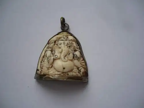 Anhänger - Hindu Gottheit GANESHA - Beinschnitzerei in Silberfassung  - älter (1071) Preis reduziert