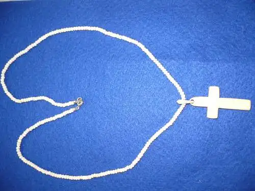 Jugendstil Bein-Kette mit Kreuz-Anhänger - älter (1076) Preis reduziert