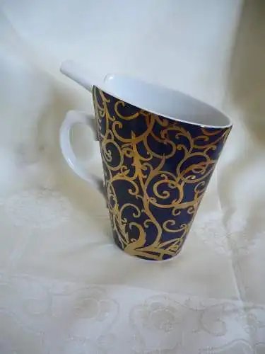 Designer Schnabeltasse - Kobalt-Blau mit Goldmuster - Imperial Karlovy Vary - Thun Studio  (1078) Preis reduziert