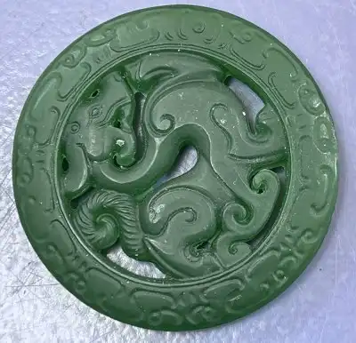 Rundes Jade Amulett - beidseitig - Drache (1180) Preis reduziert