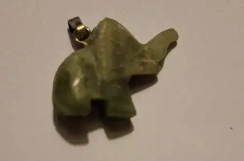 Jade-Anhänger - Elefant - an Silberöse (1263)