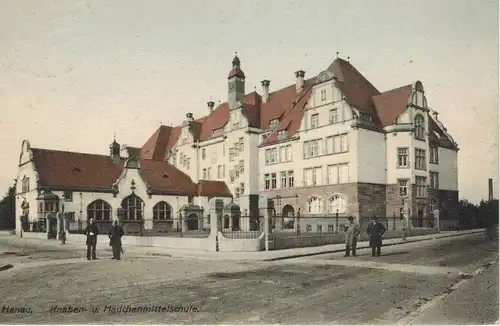 AK Hanau, Knaben- und Mädchenmittelschule, 1910 gelaufen mit Marke