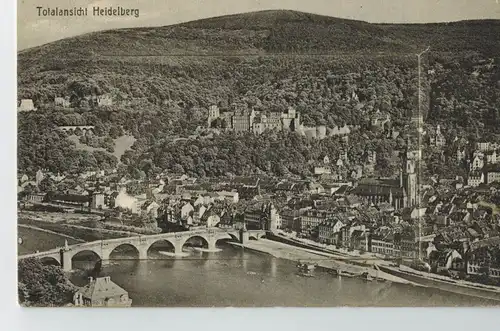 Aufwändige, aufklappbare AK Heidelberg, Außen Totalansicht, Innen 10 weitere kleinere Ansichten, u.a. Schloß, Karzer, Brückentürme, Stadthalle, Alte Brücke, Heidelberger Fass, 1915 gelaufen als Feldpost ohne Marke