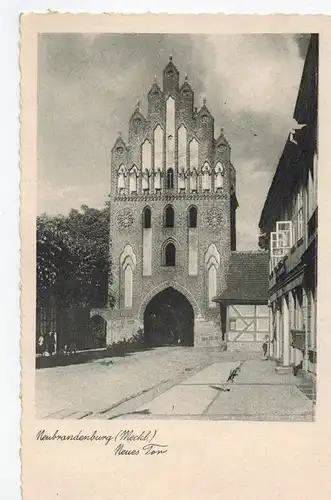 AK Neubrandenburg, Mecklenburg, Neues Tor, 1944 gelaufen mit Marke 