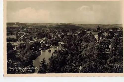 AK Oelsnitz, Vogtland, Ansicht, Teppichstadt, Schloß Voigtsberg, 1942 gelaufen ohne Marke