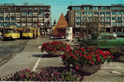 AK Karlsruhe, Marktplatz, 1968 gelaufen ohne Marke 
