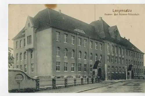 AK Bad Langensalza, Knaben- und Mädchen Mittelschule, 1917 gelaufen mit Marke 