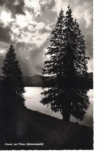 [Echtfotokarte schwarz/weiß] AK Titisee-Neustadt, Abend am Titisee, Schwarzwald, 1957, beschriftet, gelaufen mit Marke. 