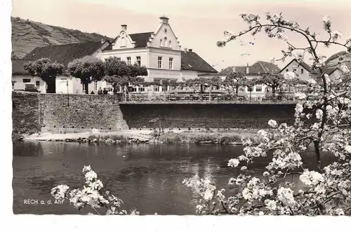 [Echtfotokarte schwarz/weiß] AK Rech, Ahr, Altenahr, Restaurant Recher, heute: Restaurant St. Nepomuk, 1958 gelaufen, mit Marke. 