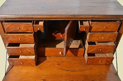 Antiker Biedermeier geflammte Birke Sekretär von 1850 8