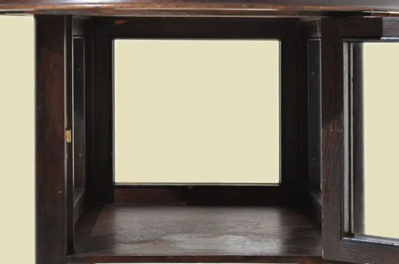Antiker Art Deco Messing Rauchtisch Teetisch mit Vitrine von 1910 5