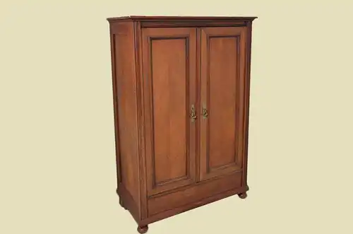 Antiker Jugendstil Nußbaum Kleiderschrank Schrank von 1910