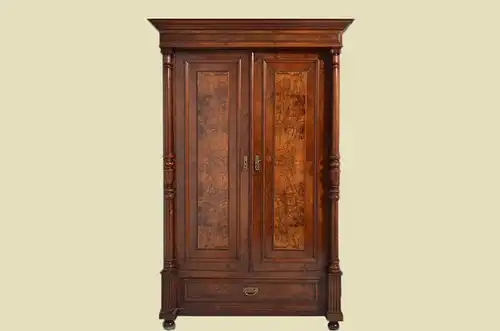 Antiker Gründerzeit Kleiderschrank Säulen & Schublade von 1880