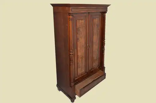 Antiker Gründerzeit Kleiderschrank Säulen & Schublade von 1880