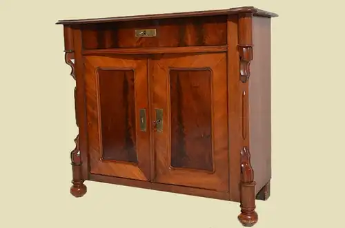 Top Antike Louis Philippe Mahagoni Halbschrank Kommode von 1870