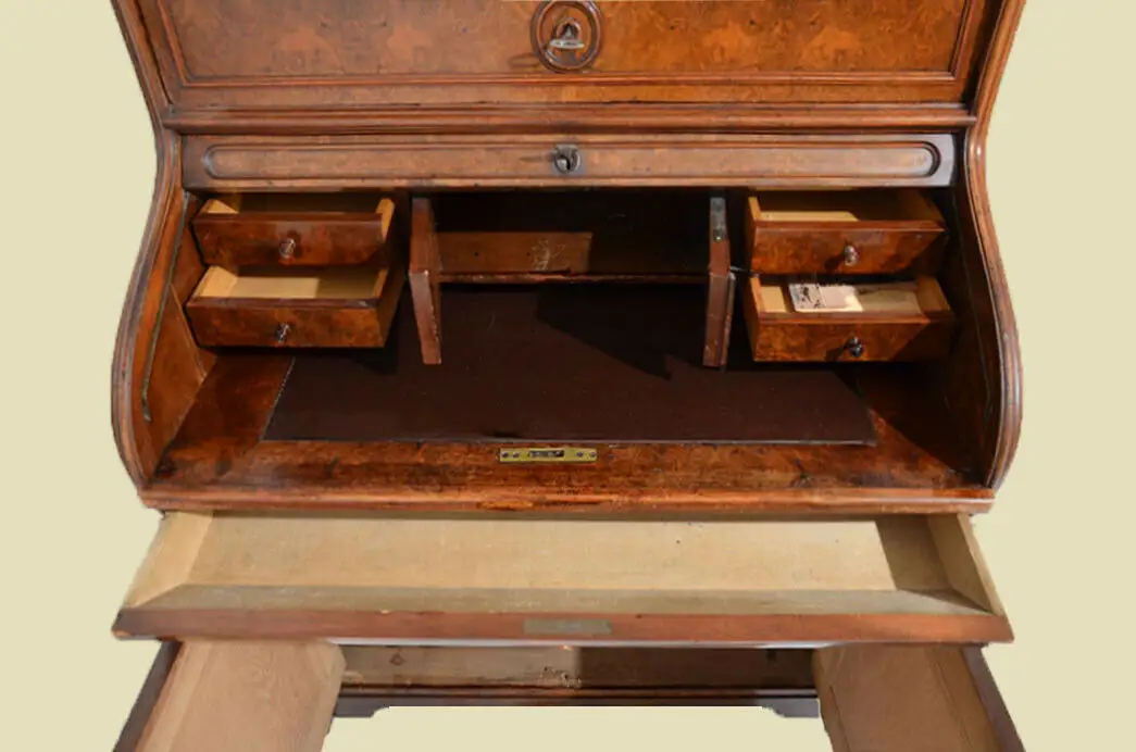 Antiker Nußbaum Schreibtisch Sekretär Rolladensekretär von 1860 11