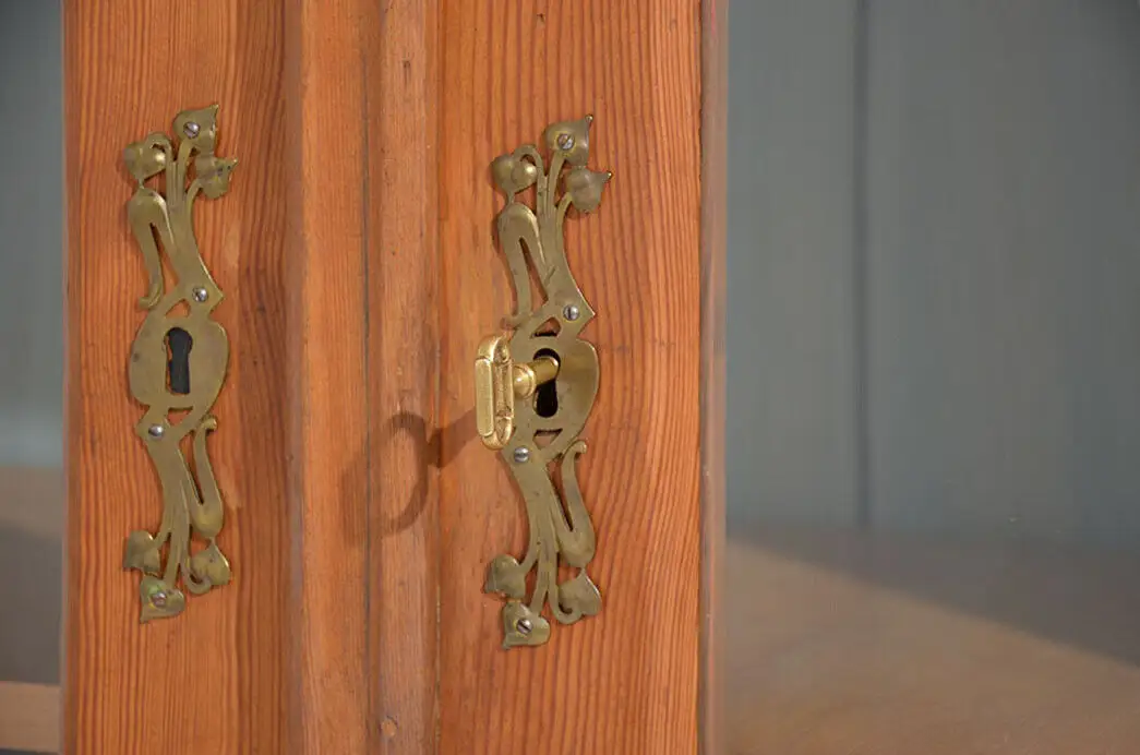 Antik Jugendstil Weichholz Schrank Vitrine von 1920 11