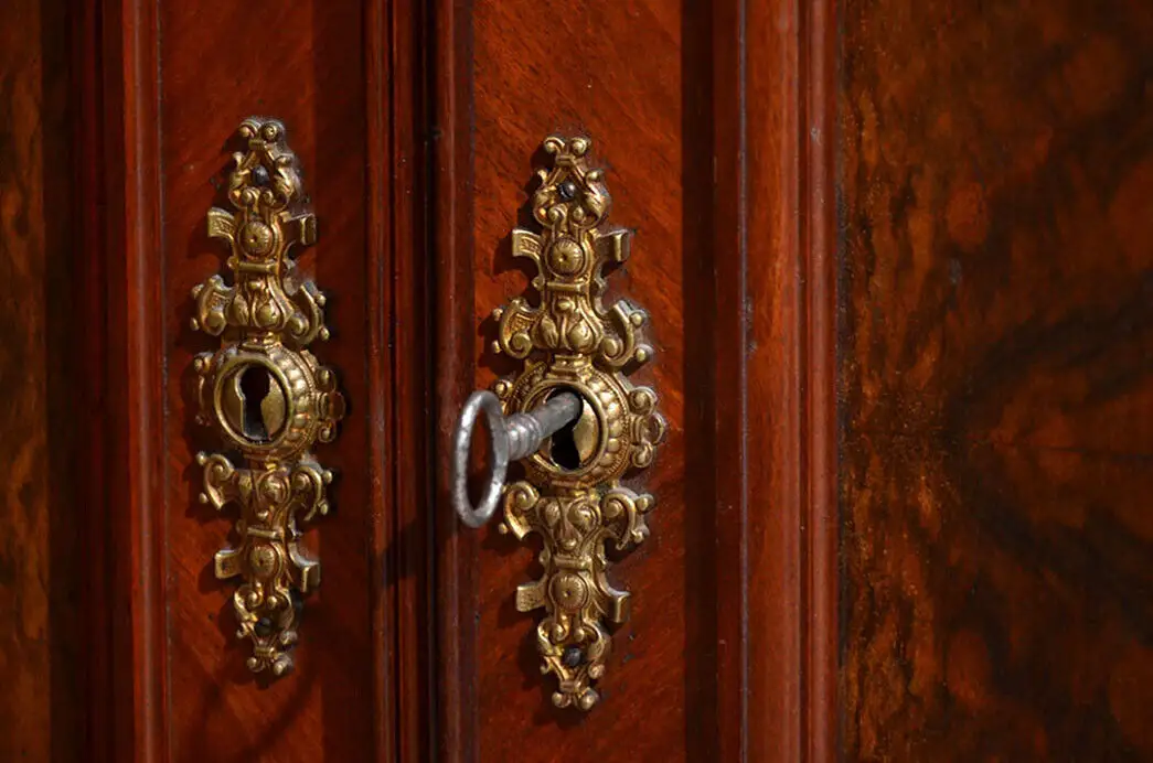 Vertiko ANTIK Gründerzeit Nußbaum Kommode Schrank ORIGINALvon1880 13
