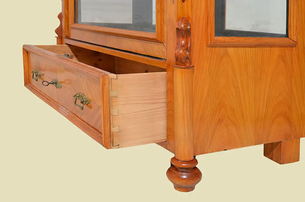 Edle Vitrine ANTIK Biedermeier Kirschholz rundum verglast von 1830 - restauriert 4