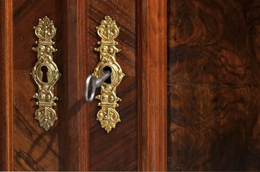 Kommode ANTIK Gründerzeit Nußbaum Halbschrank Schrank von 1880 13