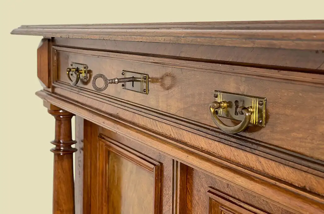1880er Vertiko ANTIK Gründerzeit Nußbaum Säulen Kommode Schrank von 1880 10