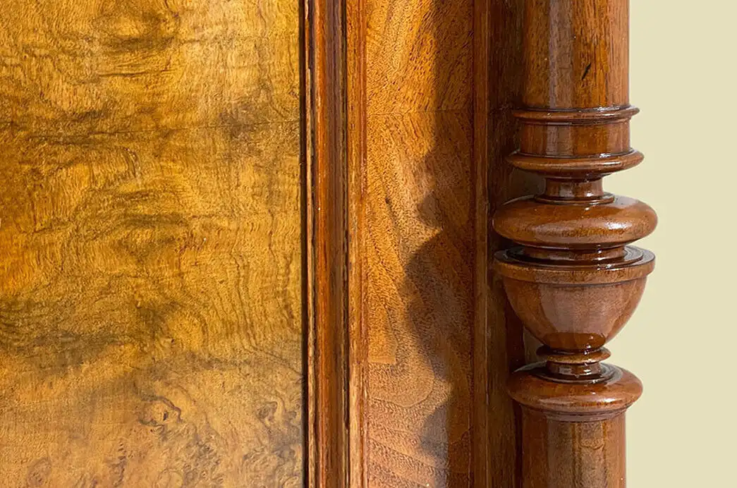 1880er Vertiko ANTIK Gründerzeit Nußbaum Säulen Kommode Schrank von 1880 12