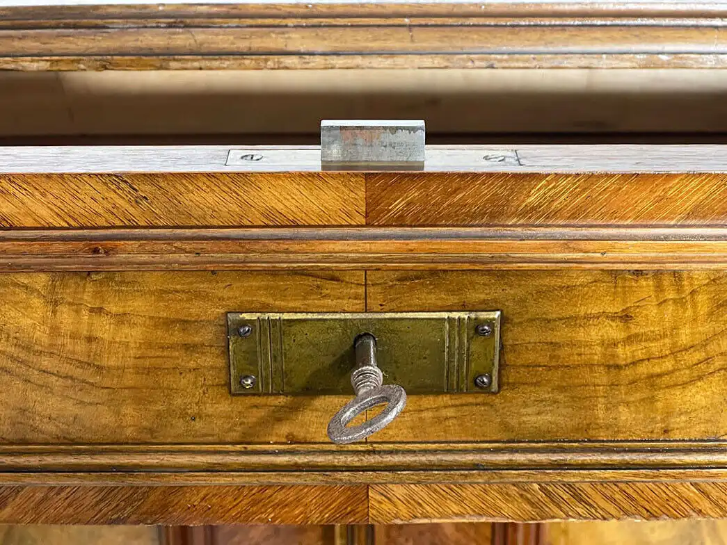 1880er Vertiko ANTIK Gründerzeit Nußbaum Säulen Kommode Schrank von 1880 8