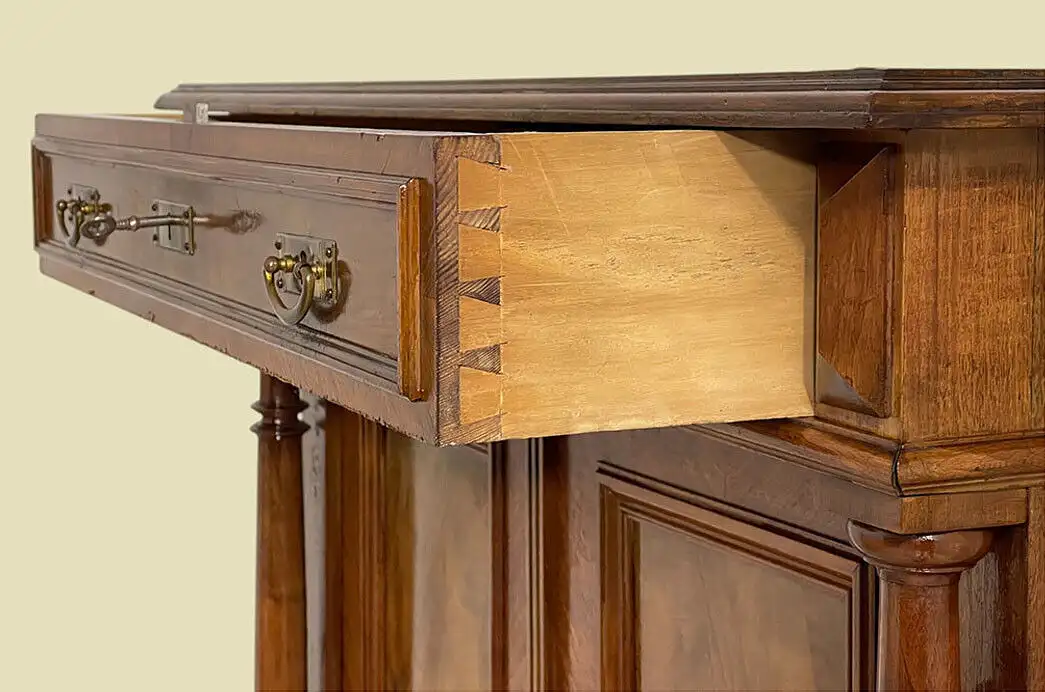 1880er Vertiko ANTIK Gründerzeit Nußbaum Säulen Kommode Schrank von 1880 9