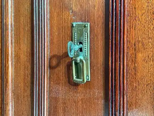 1920er schlichtes Vertiko ANTIK Jugendstil Nußbaum Kommode Schrank von 1920