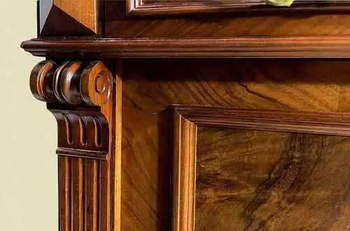 1880er Vertiko Gründerzeit ANTIK Nußbaum Kommode Schrank von 1880