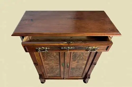1880er Vertiko Gründerzeit ANTIK Nußbaum Kommode Schrank von 1880